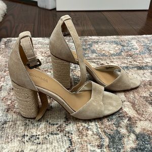 Soludo block heels neutral